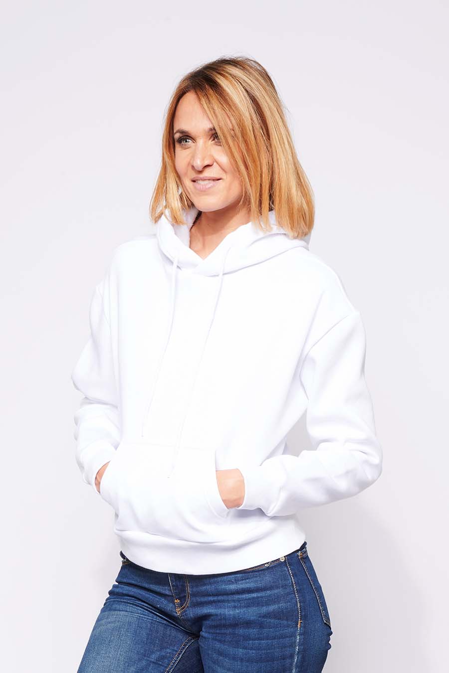 Sweat à capuche hoodie made in France Sally blanc femme de profil - FIL ROUGE