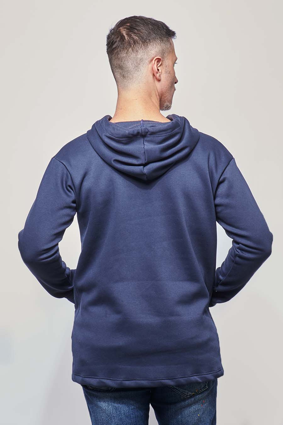 Sweat à capuche hoodie made in France Sam marine homme de dos - FIL ROUGE