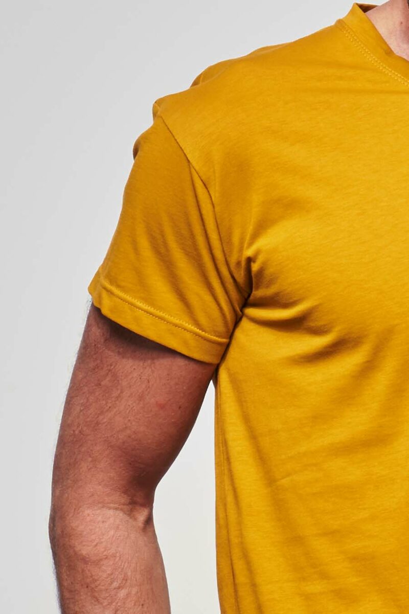 T-shirt classique homme made in France en coton bio moutarde - FIL ROUGE