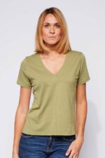 Tee Shirt Betty Kaki 1.jpg