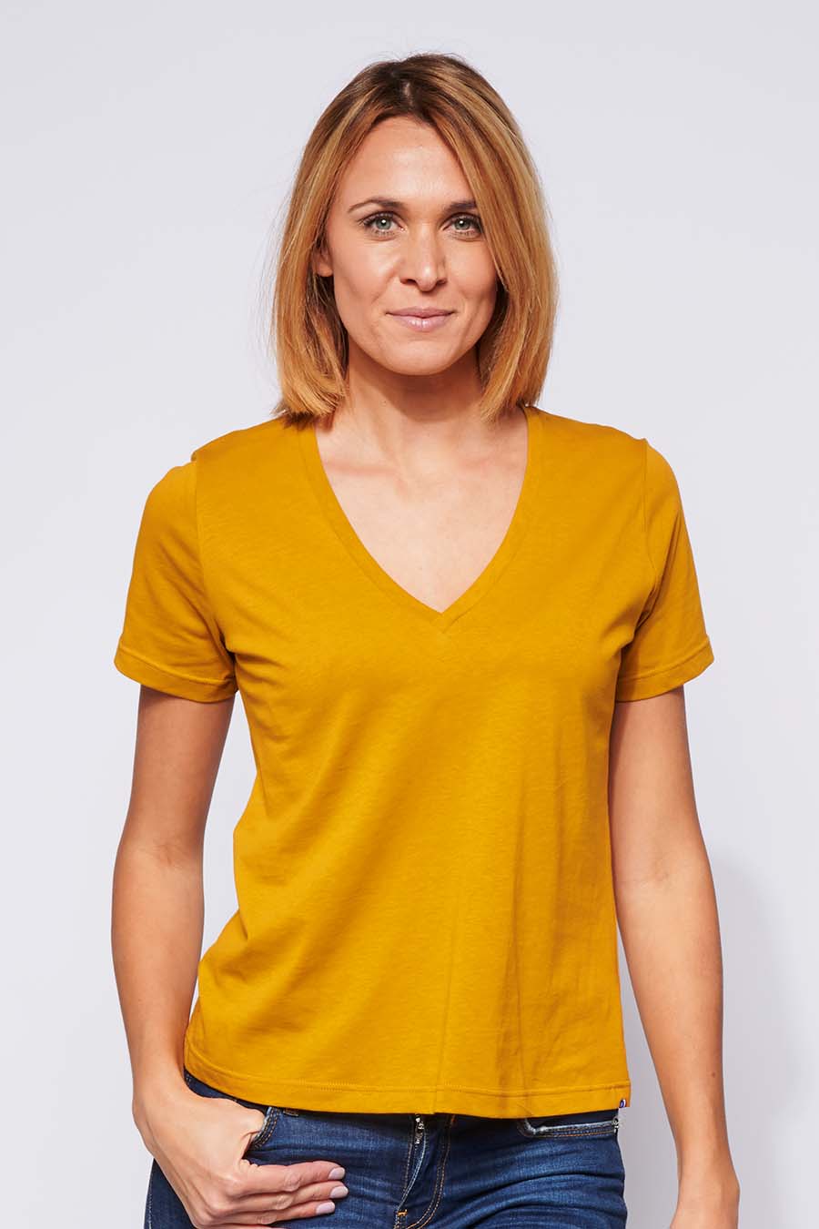 Tee-shirt Femme made in France col en V en coton bio BETTY moutarde - FIL ROUGE