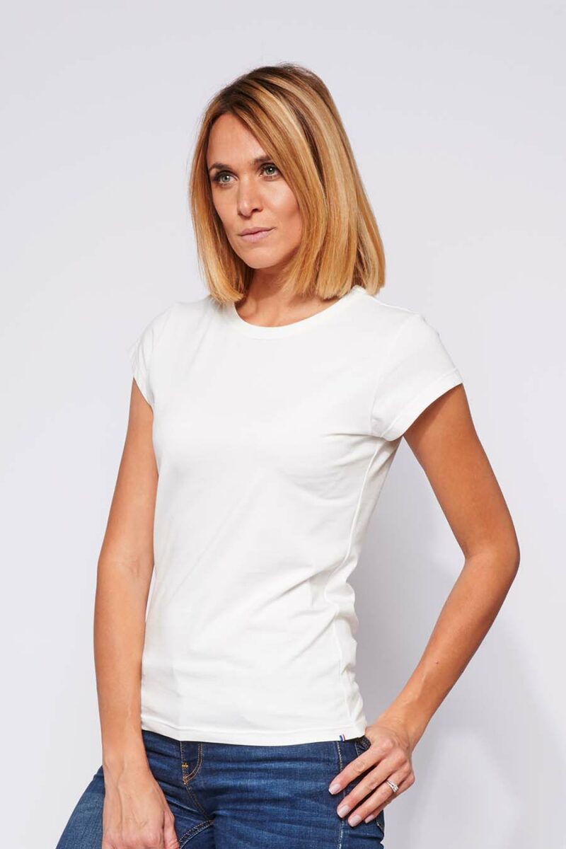 Tee-shirt made in France en coton bio LOUISON blanc femme de profil - FIL ROUGE
