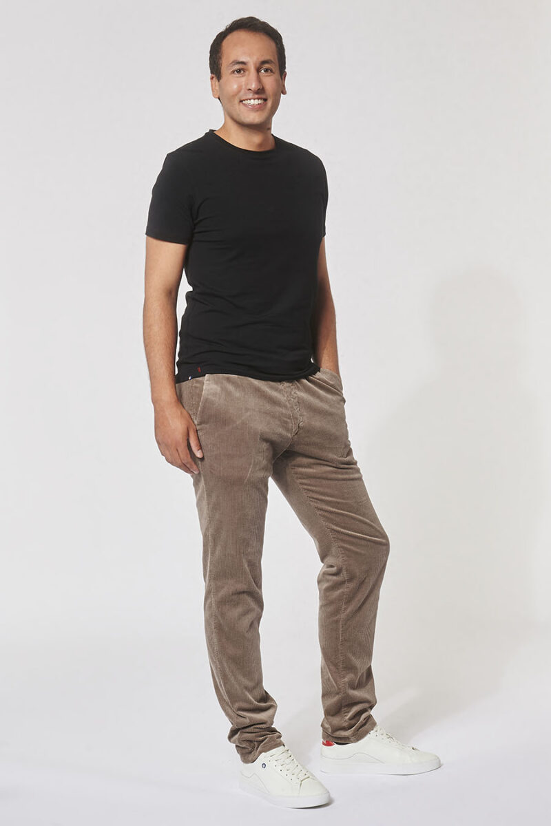 Chino Fit Velours Taupe 2.jpg