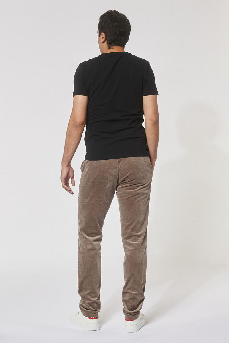Chino Fit Velours Taupe 3.jpg