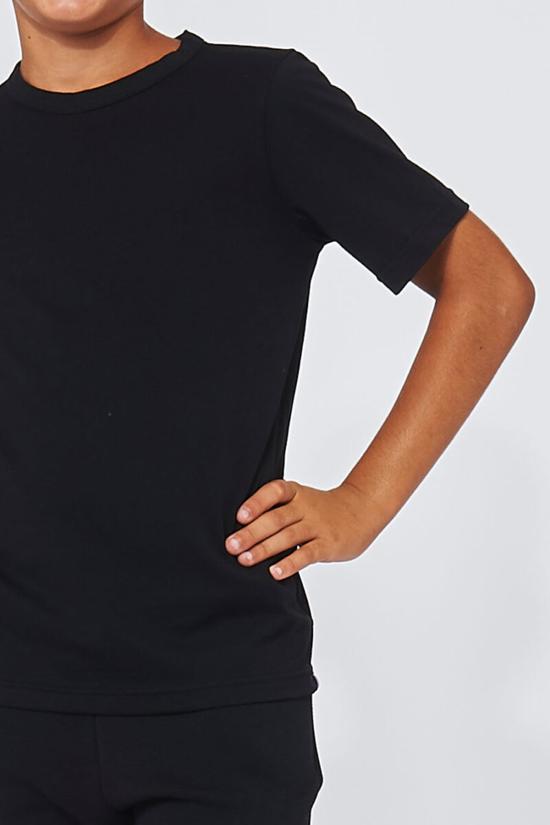 zoom tee-shirt garçon made in France en coton bio AUGUST noir - FIL ROUGE