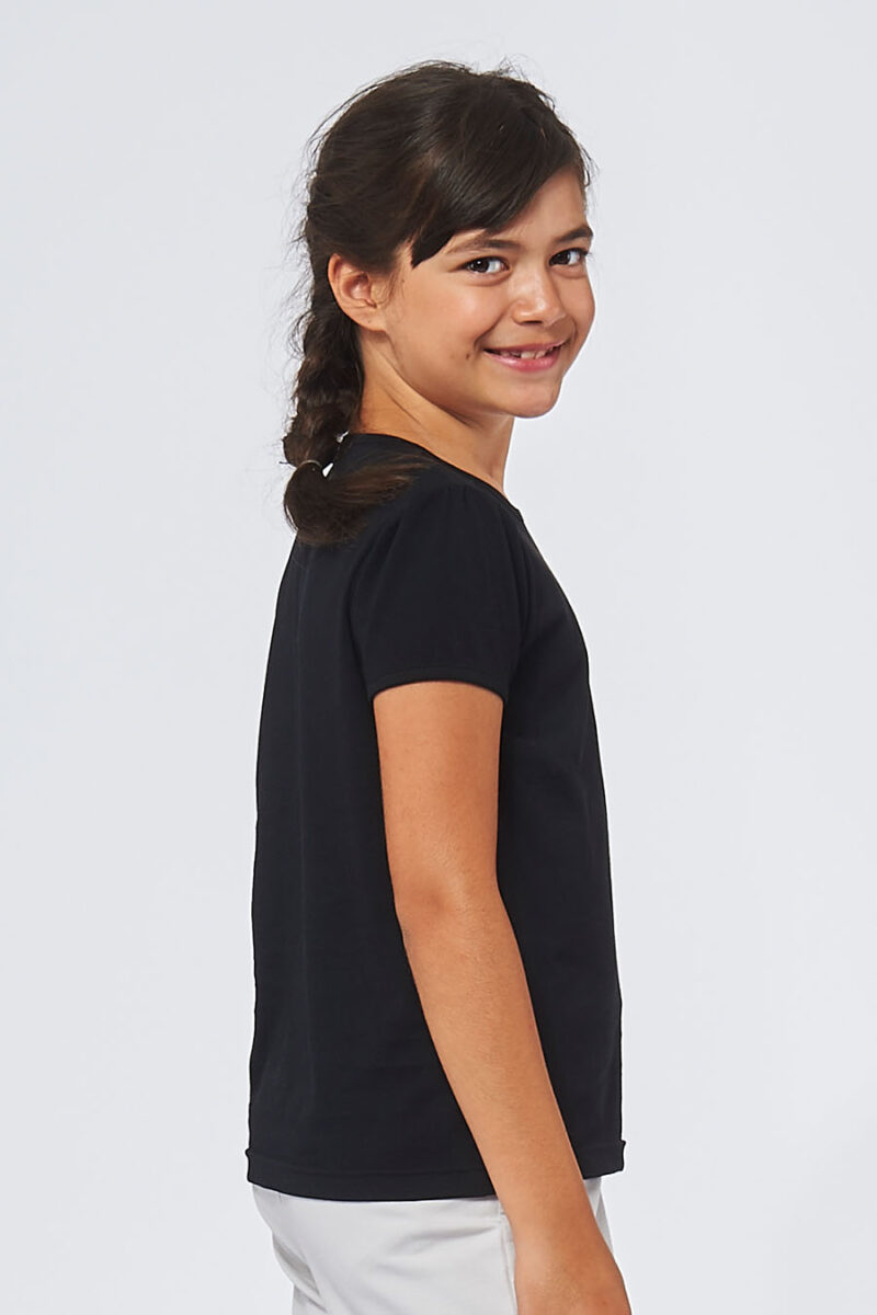 Tee-shirt made in France en coton bio RAFFAELLA noir fille de profil - FIL ROUGE